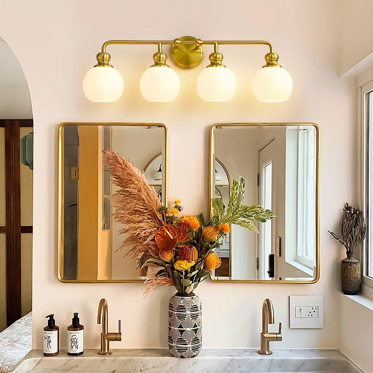 Irvine Gold Modern Frosted Glass 4-Light Vanity Light-壁灯-Parc Decor