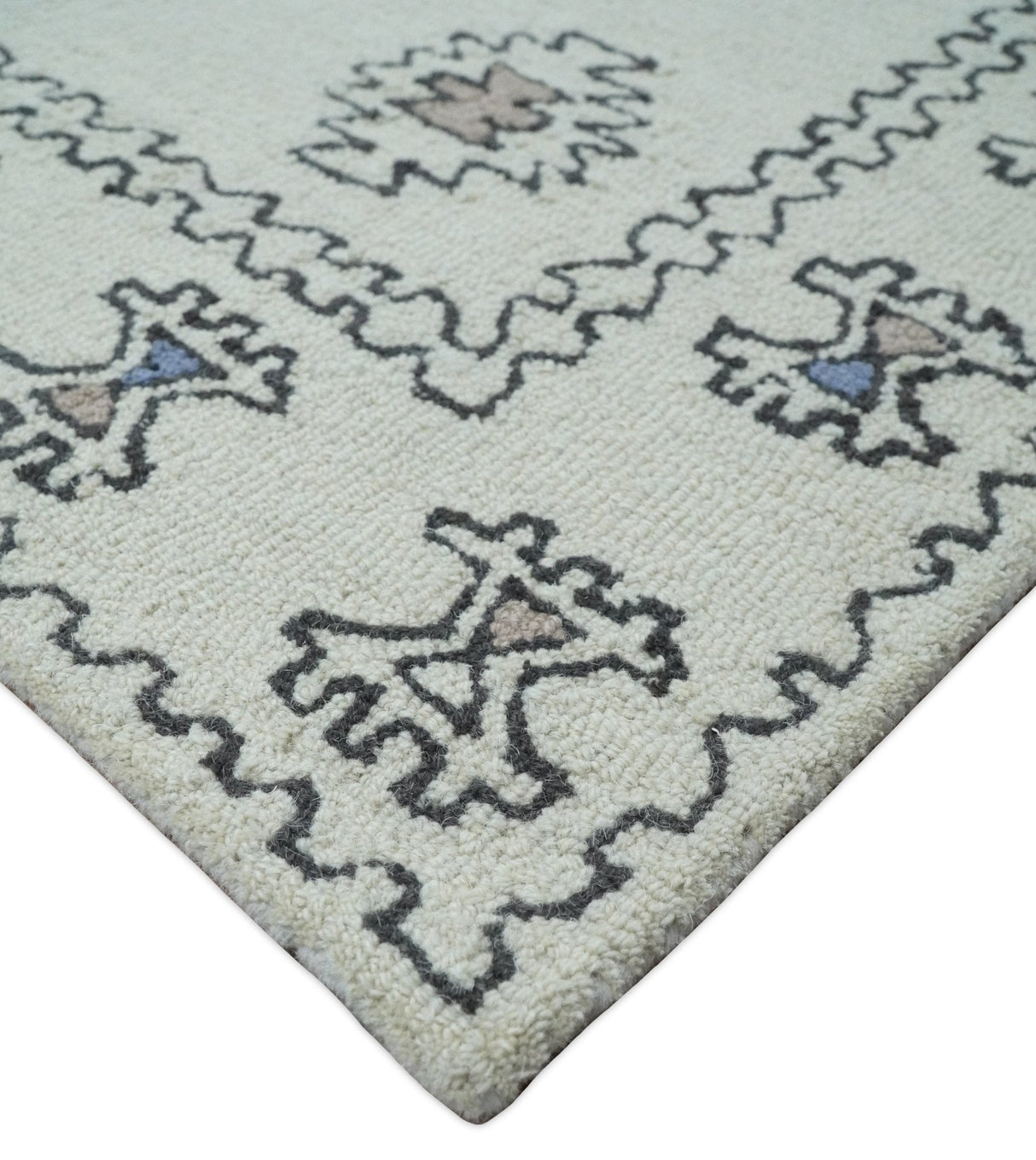 Ivory and Peach Persian Style Tribal Hand Tufted Wool Area Rug