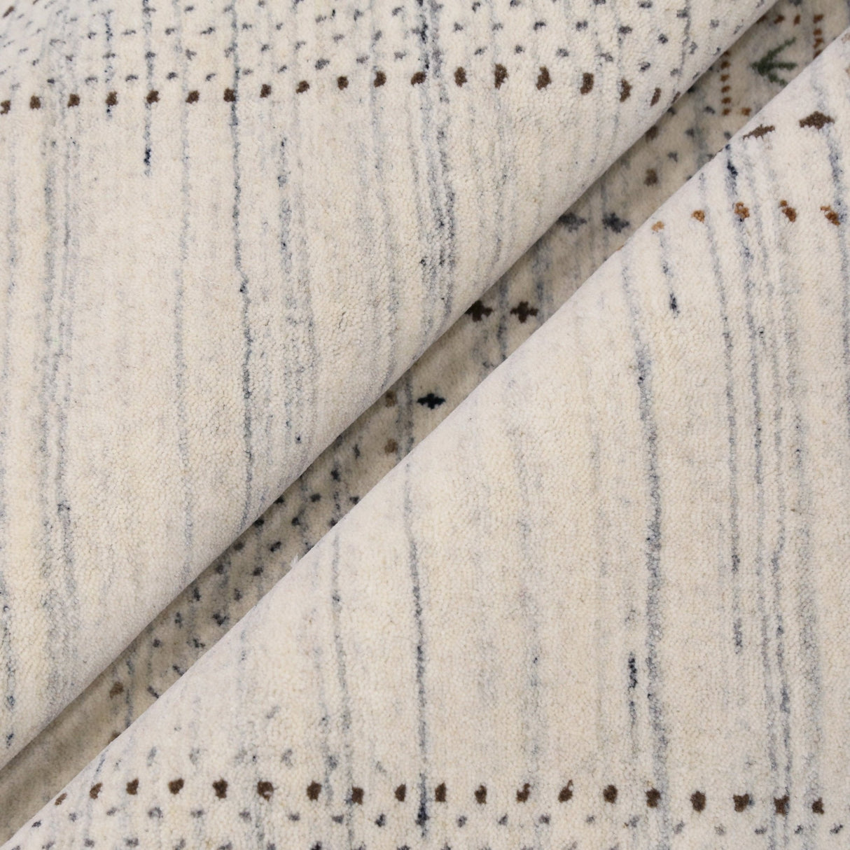Ivory Gabbeh Design Hand Loomed Wool Area Rug