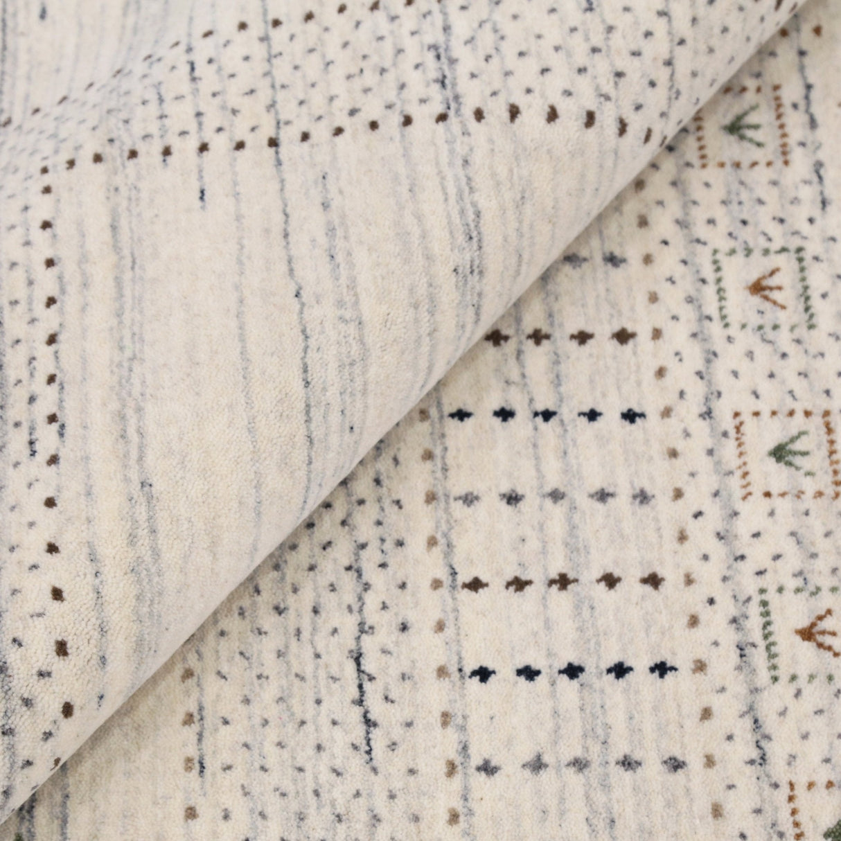 Ivory Gabbeh Design Hand Loomed Wool Area Rug