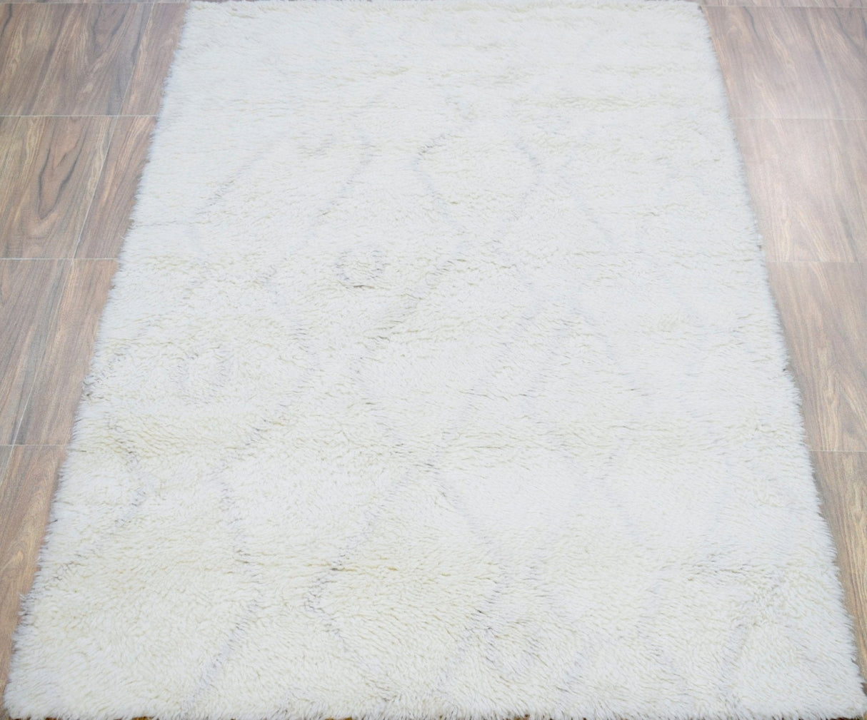 Ivory Modern Style Handmade Wool Area Rug