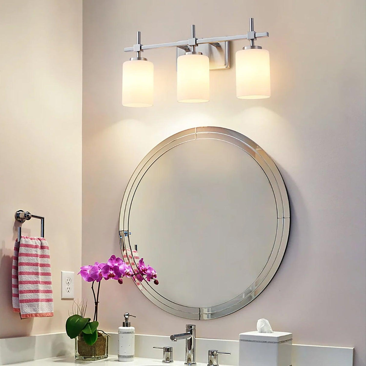 Jasper Gold Modern Frosted Glass 3-Light Bathroom Vanity Light-壁灯-Parc Decor