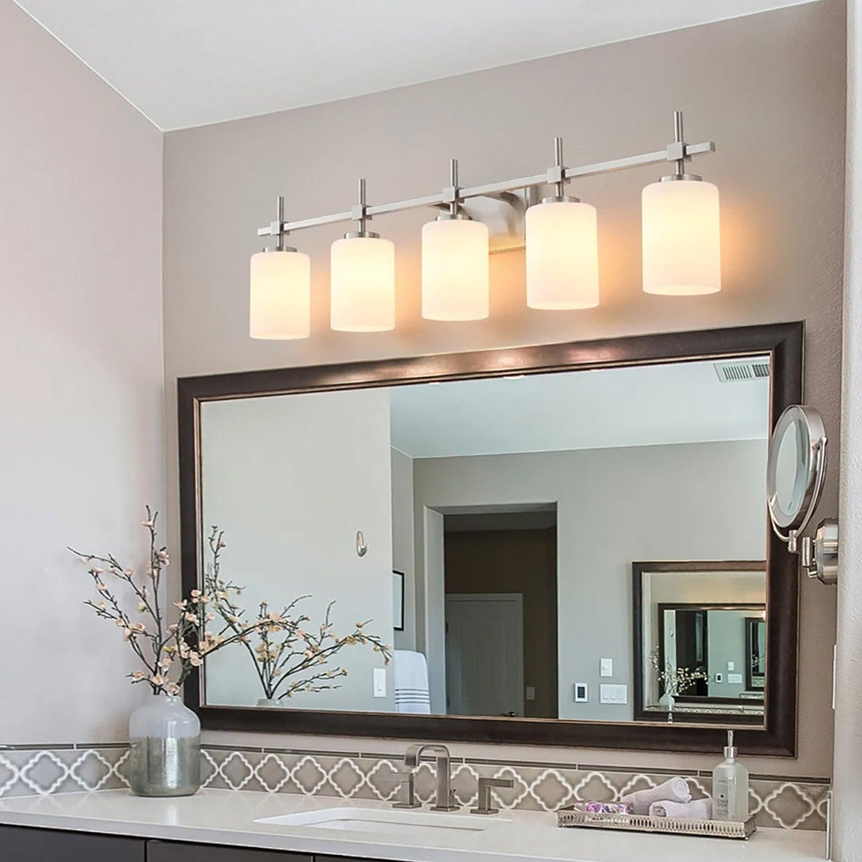 Jasper Modern Frosted Glass 5-Light Bathroom Linear Vanity Light-壁灯-Parc Decor