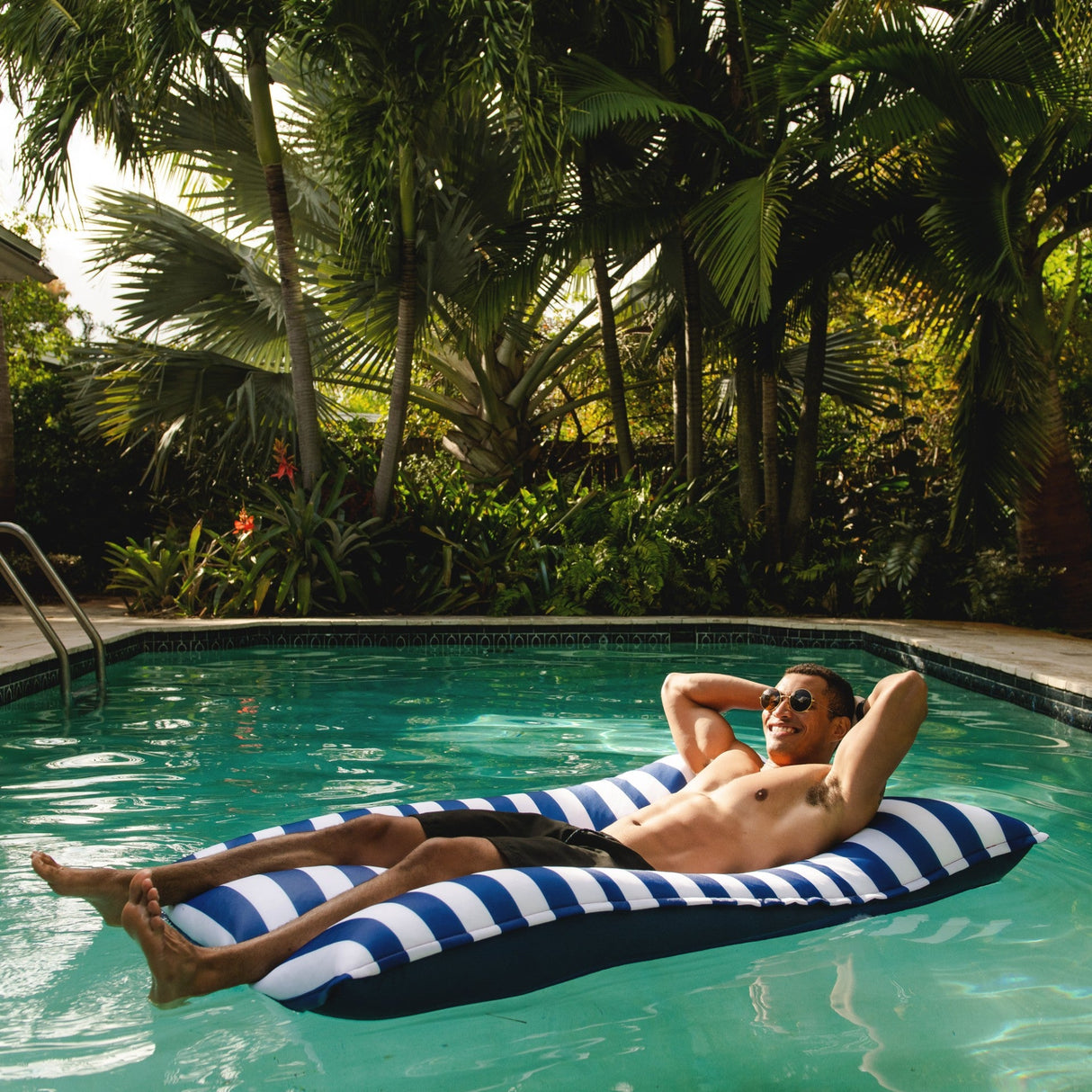 Lagoon Lounger
