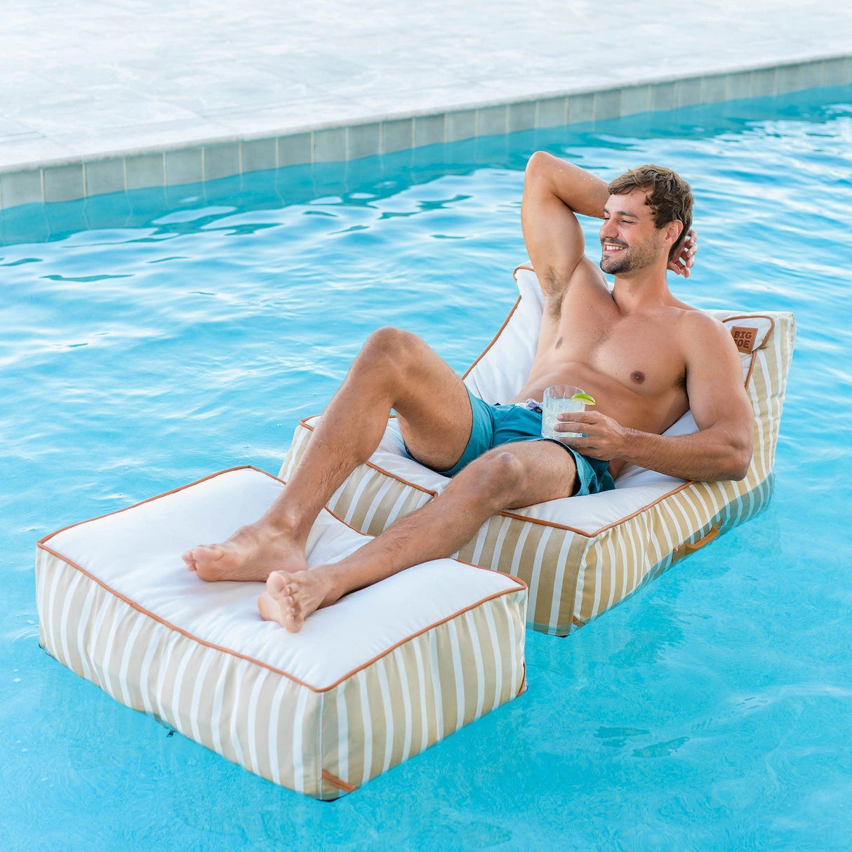 Lux Sealander® Pool and Patio Lounger