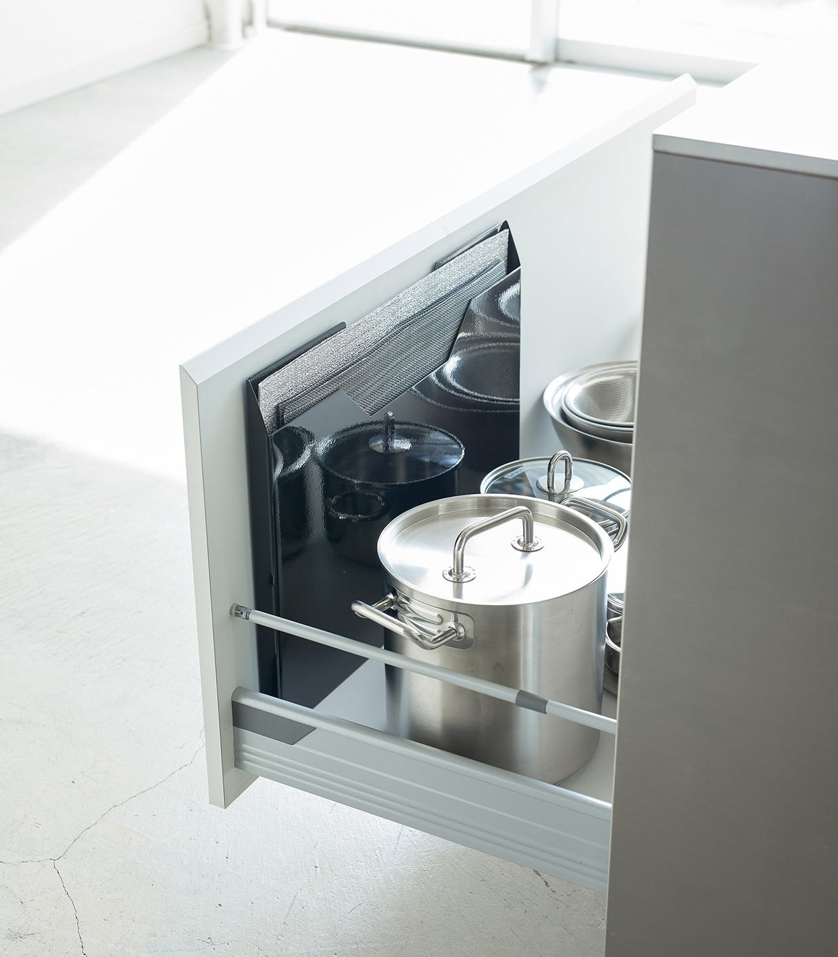 Magnetic Placemat Organizer - Steel-Magnetic Organizer-Parc Decor