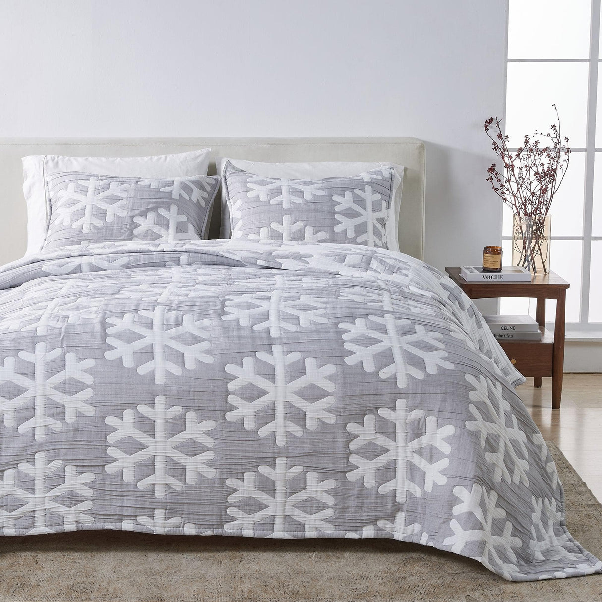 Matelassé Snowflake Quilt Set - Nino Collection-Quilts & Comforters-Parc Decor