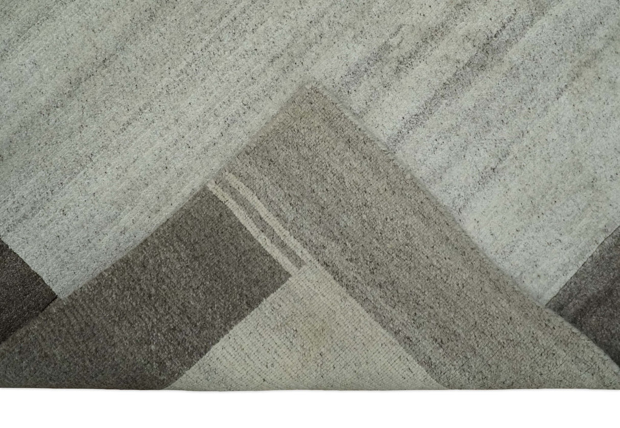 Modern 6x8 Ivory and Silver Wool Hand Woven Area Rug