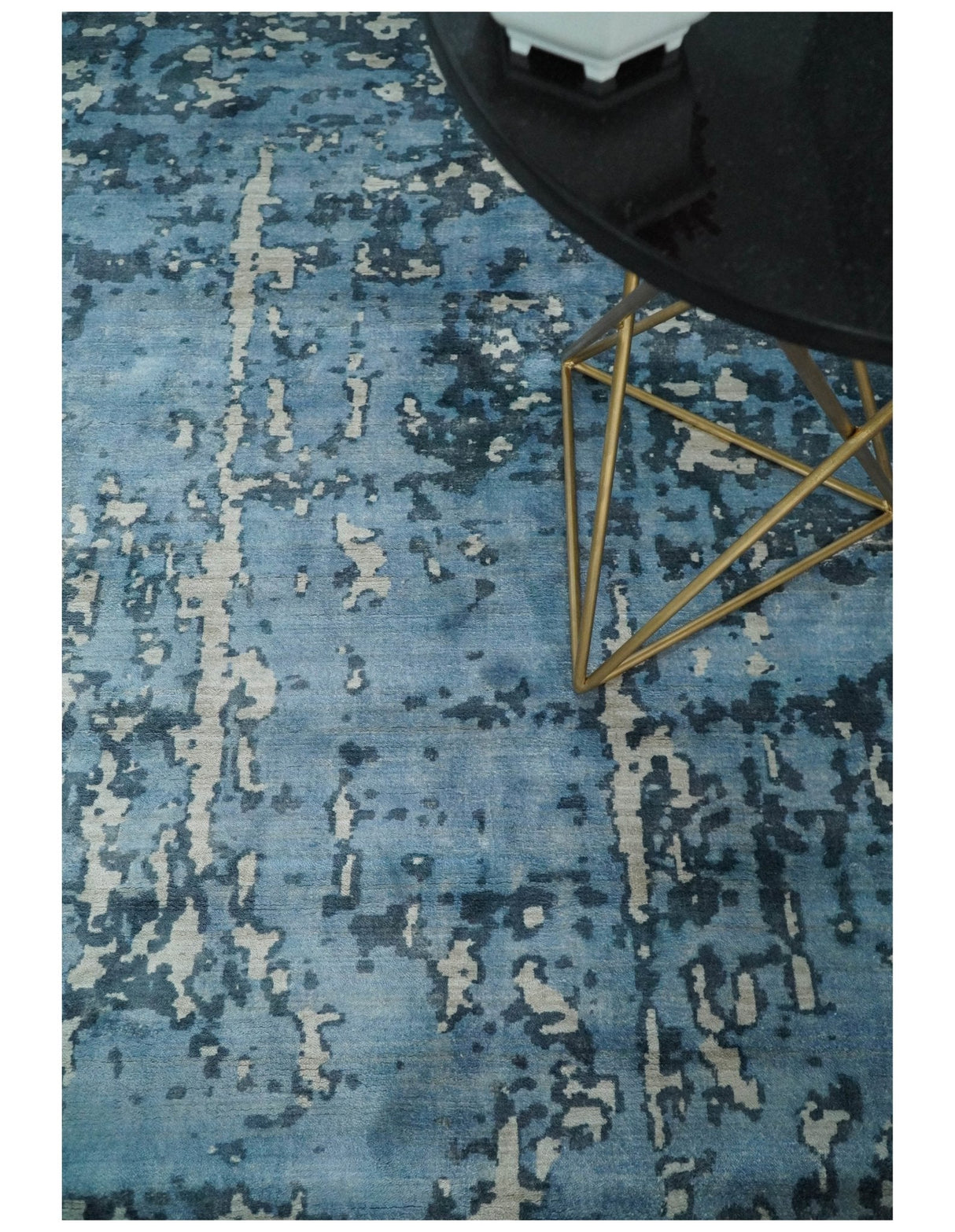 Modern Abstract Blue Hand Loom Blue and Ivory Bamboo Silk 8x10 Area Rug