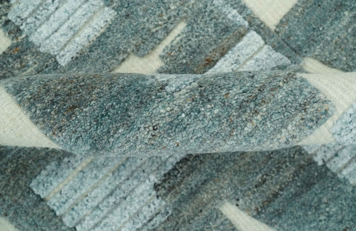Modern abstract Carved Texture Green, Ivory and Silver 5x8 Hand Knotted Wool Area Rug