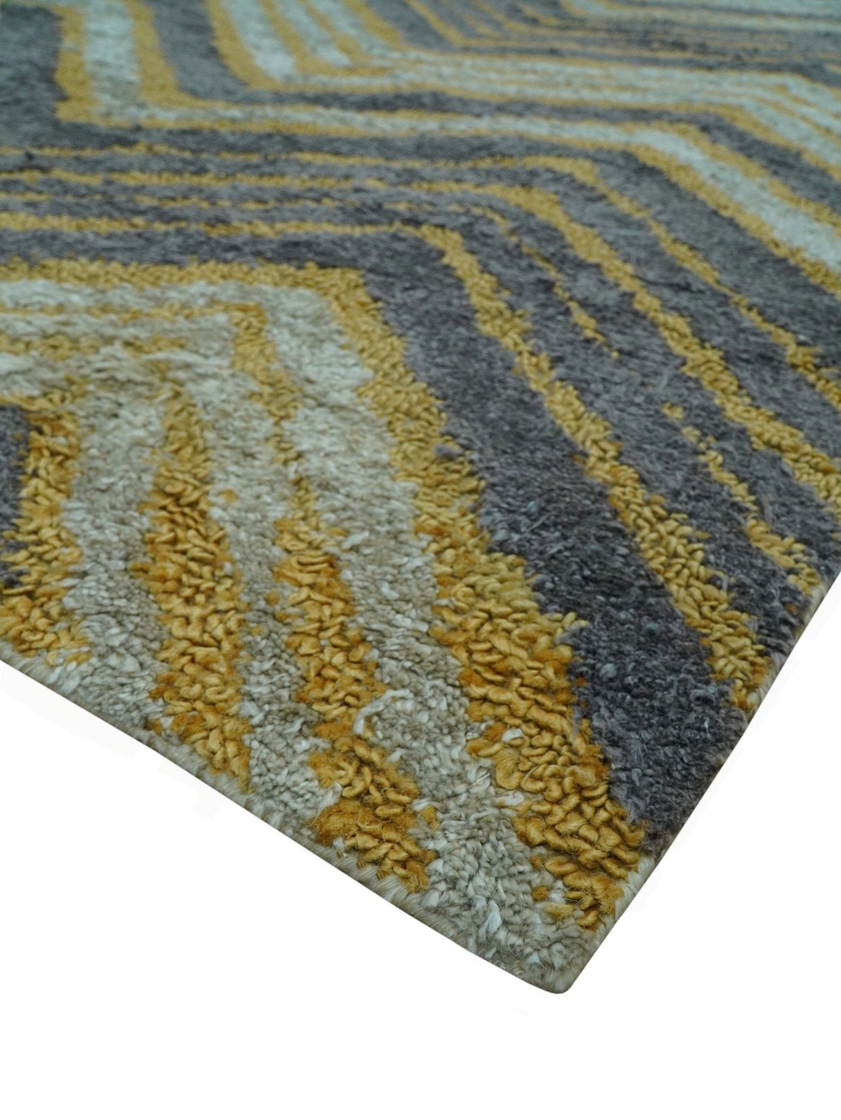 Modern Chevron Design Gold And Beige 5.6x8 Hand Knotted Bamboo Silk Area Rug