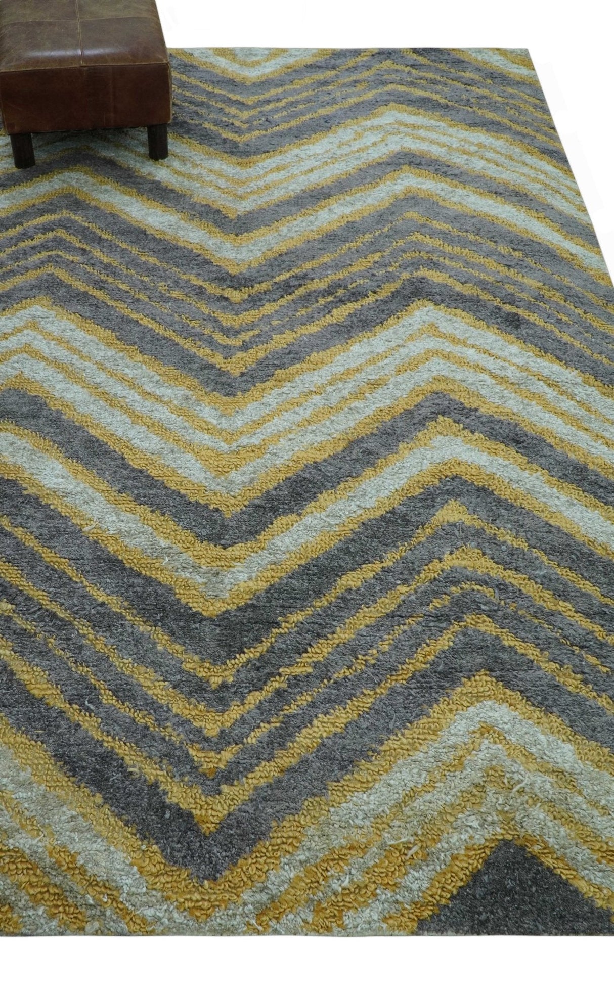 Modern Chevron Design Gold And Beige 5.6x8 Hand Knotted Bamboo Silk Area Rug