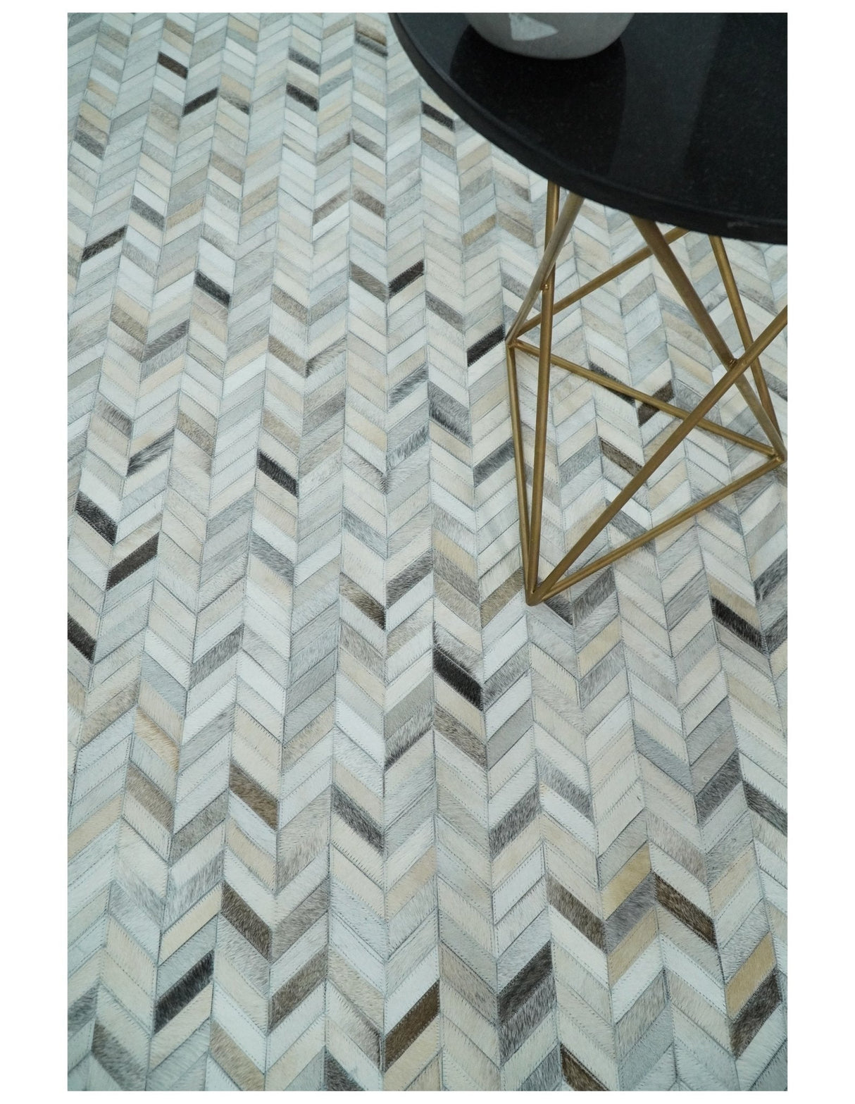 Modern Chevron Design Ivory and Silver Handmade Area Rug
