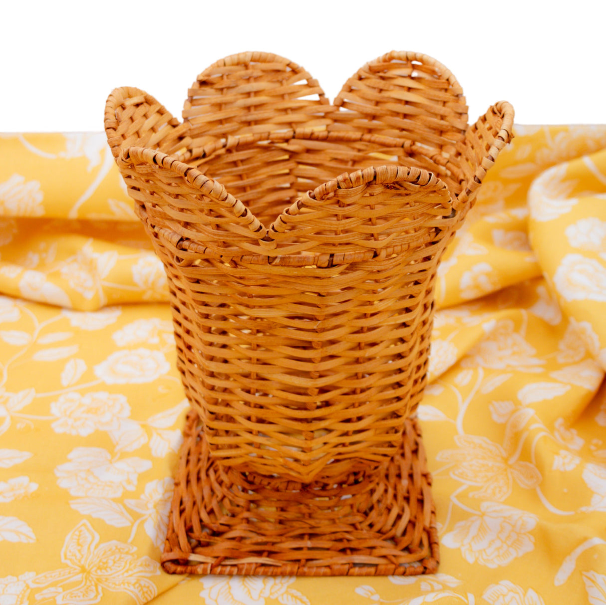 Natural Rattan Urn Vase-Decorative vase-Parc Decor