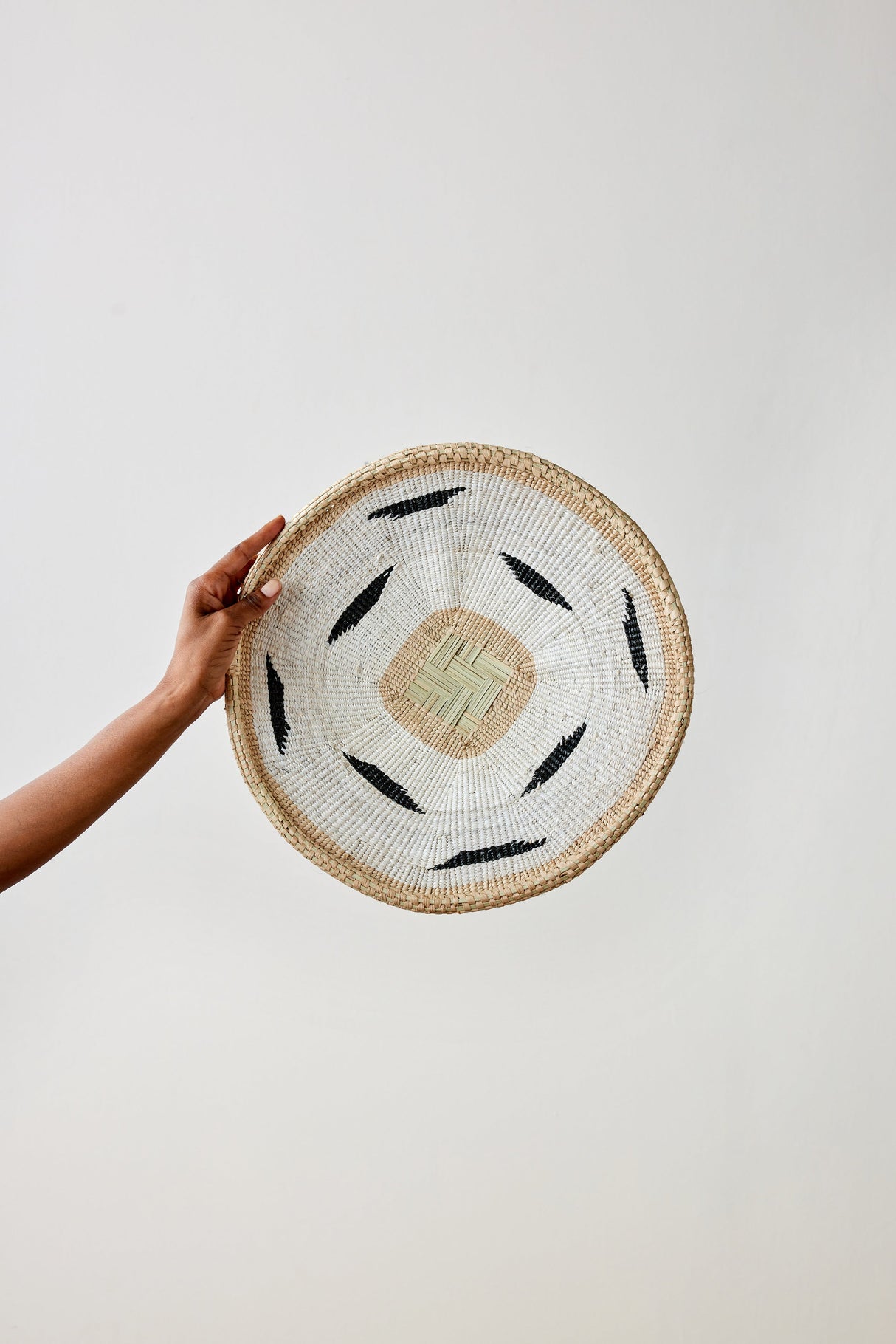 Nolyia White Flat Basket-Wall Basket-Parc Decor