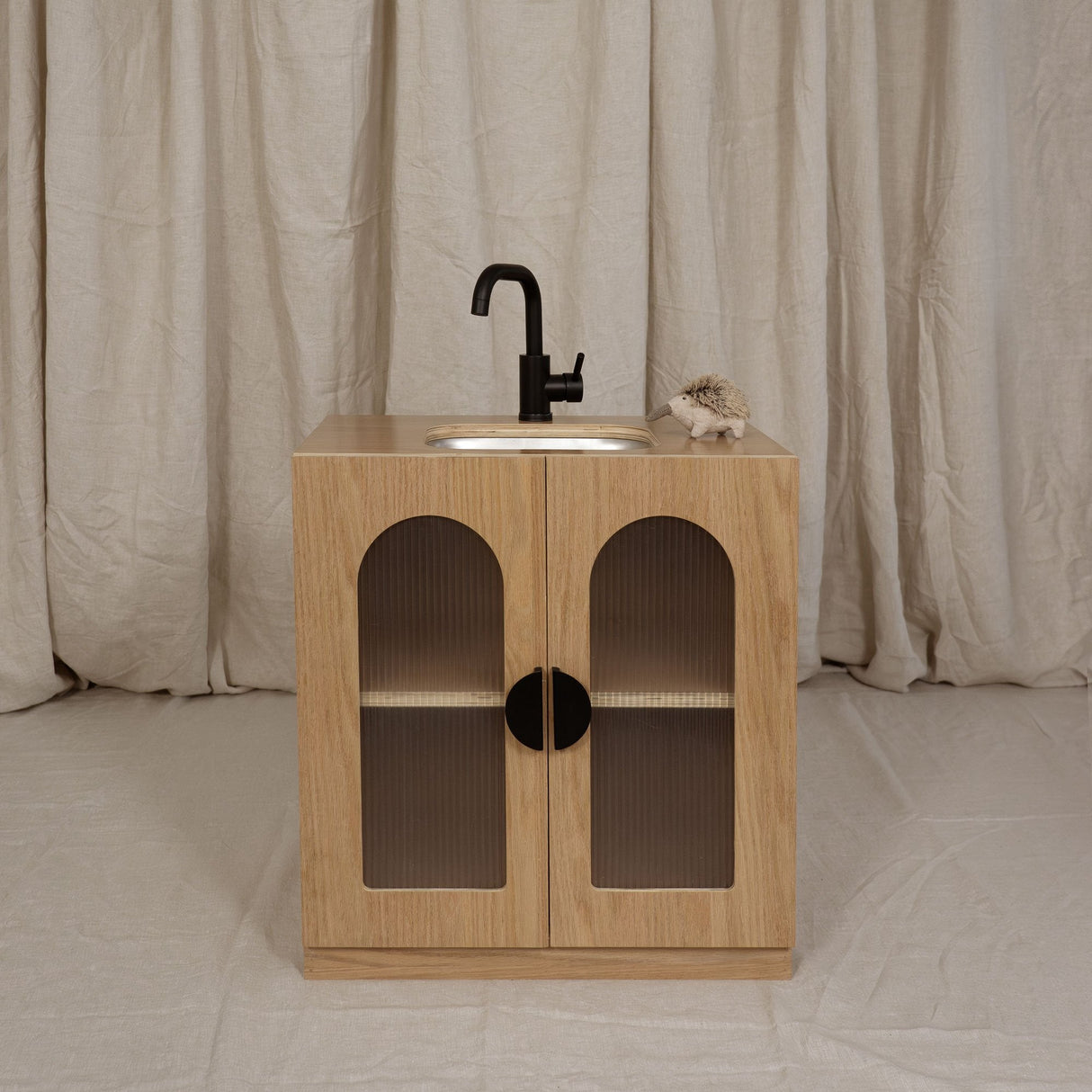 Oak Fluted Sink – Montessori Wooden Play Kitchen
