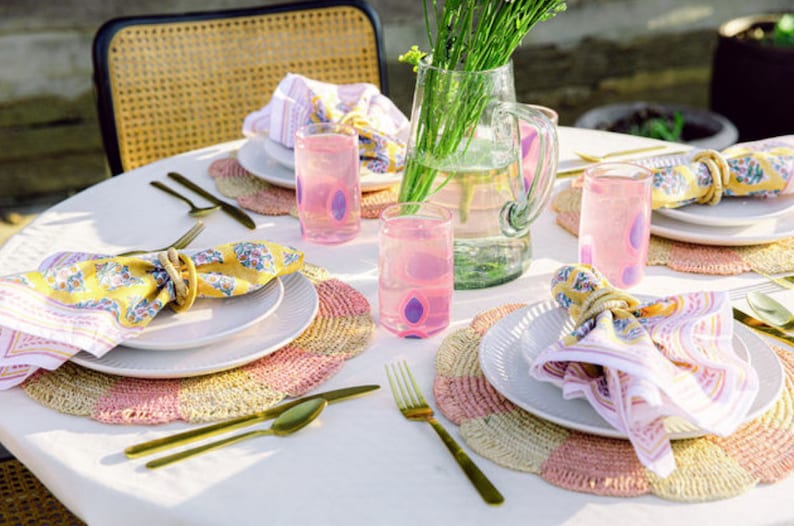 Pinwheel Pink Placemat, raffia tabletop-table tops-Parc Decor
