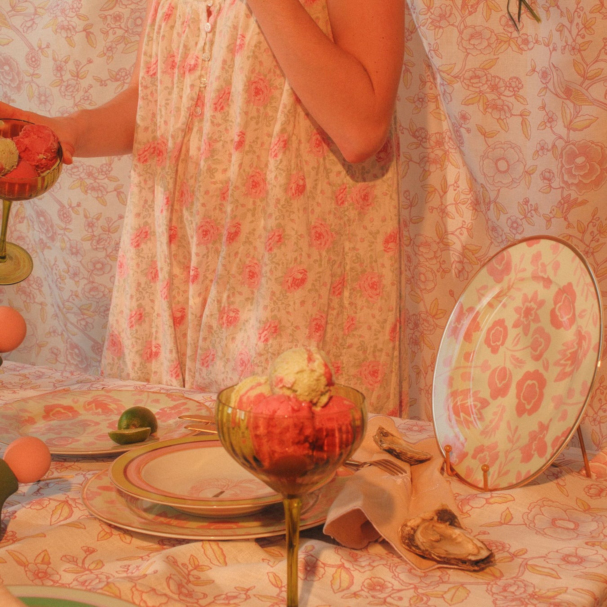 Pistachio & Lychee Leaf Dinner Plate - Set of 4 (+1 Bonus Plate)-Dinner Plate-Parc Decor