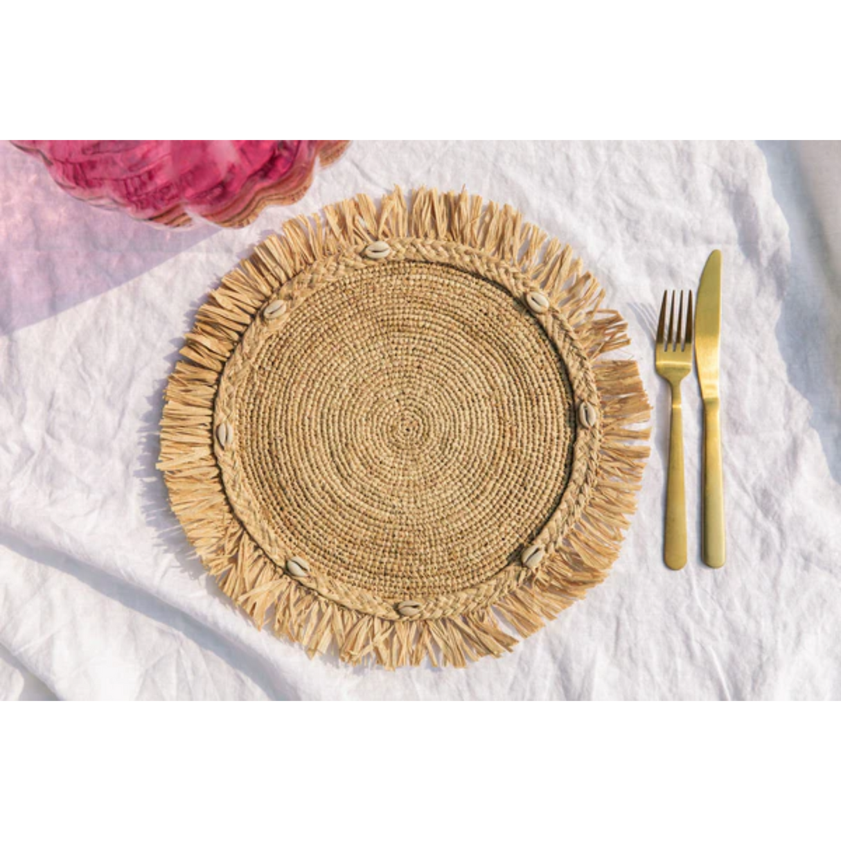 Round natural raffia tabletop with fringes, Woven raffia Placemat-table top-Parc Decor
