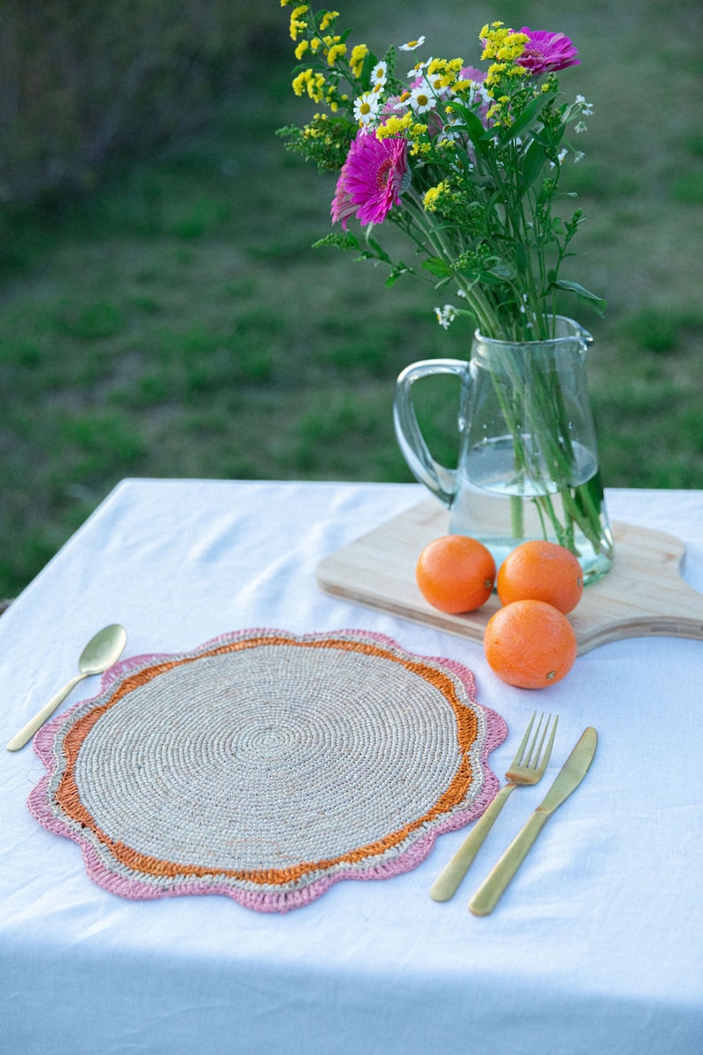 Round Pink Raffia Placemat – 14” Handwoven Crochet – Garden Party & Summer Table Decor-table top-Parc Decor