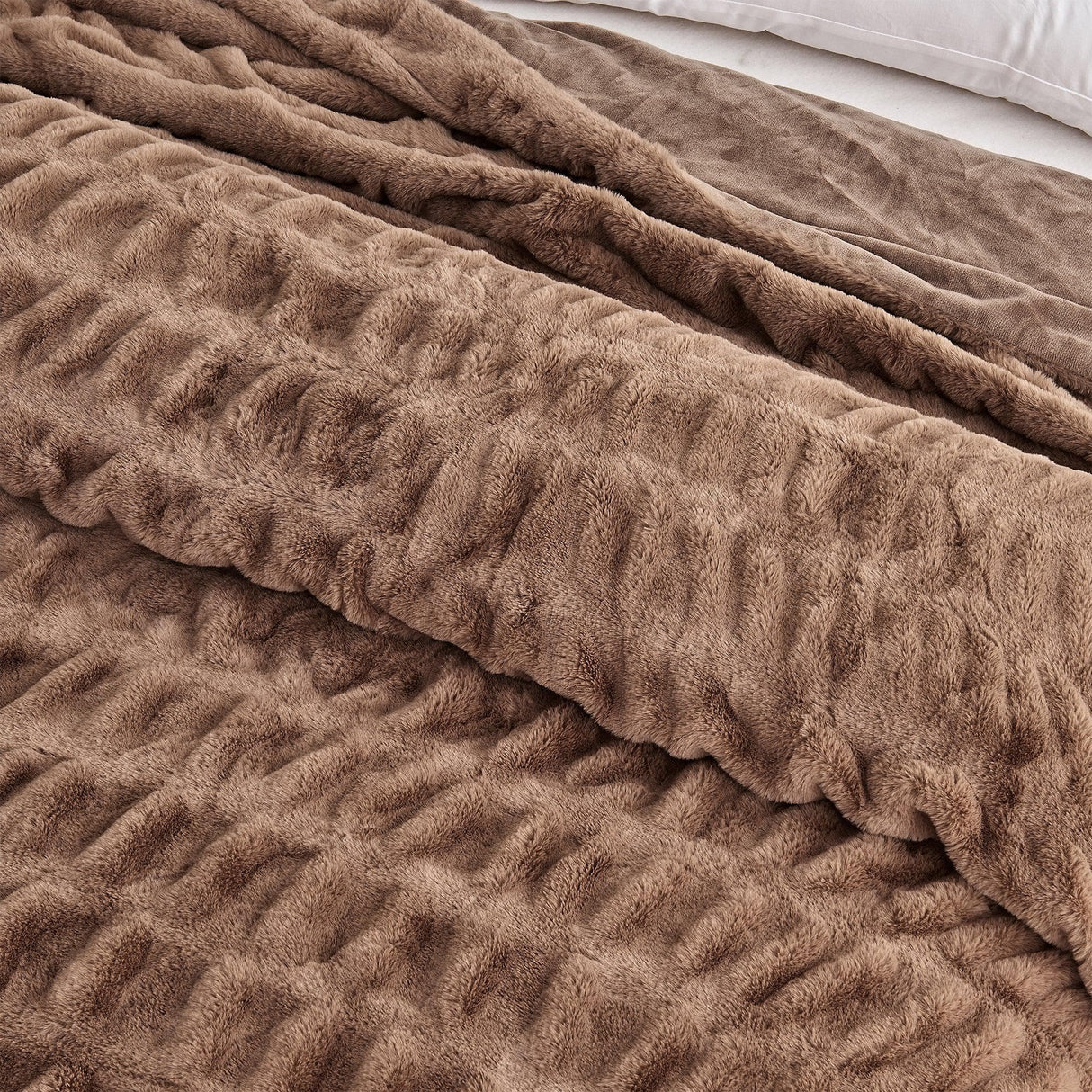 Ruched Faux Fur Throw Blanket - Alondra Collection-Blankets-Parc Decor