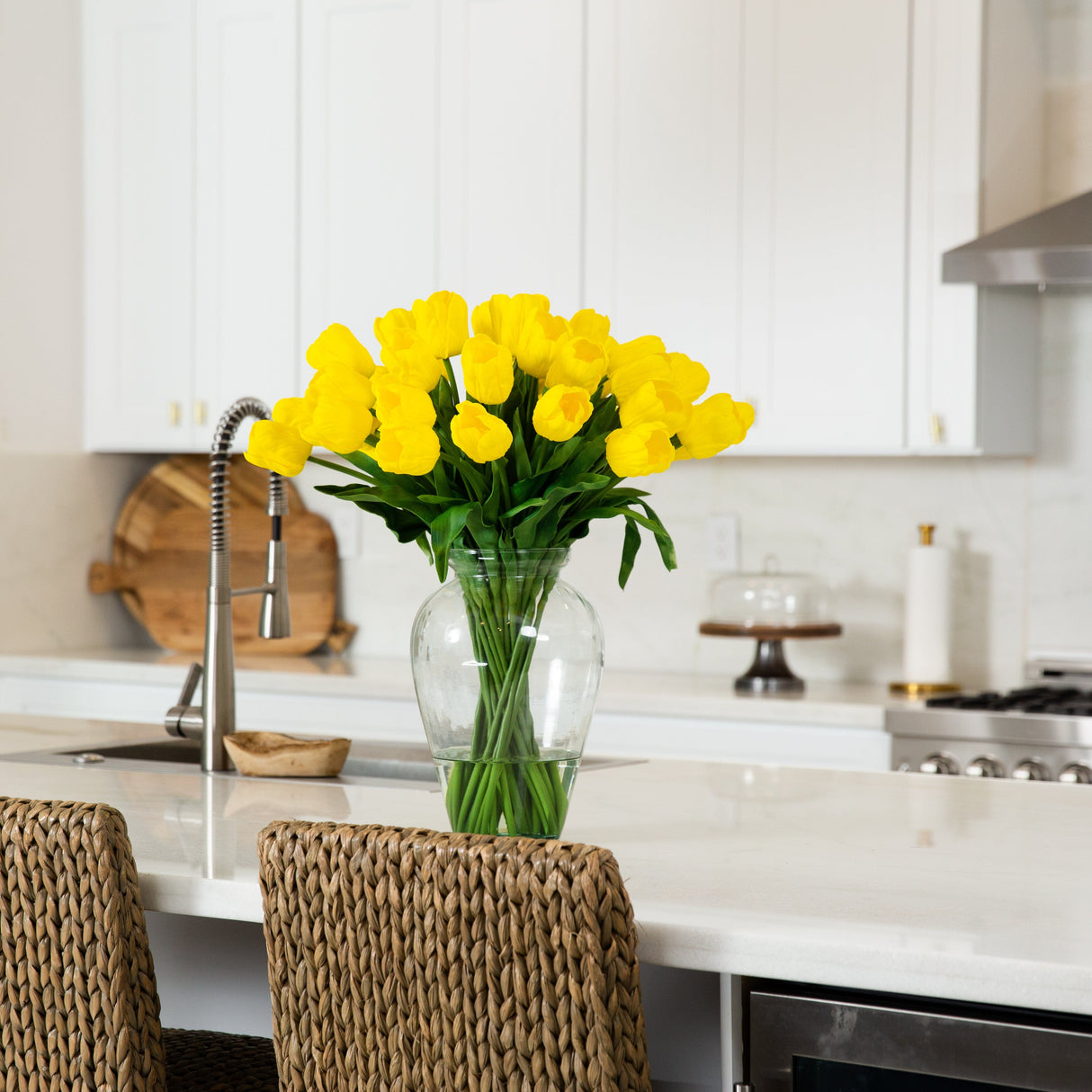 Signature Collection 24” Tulip Artificial Arrangement in Glass Vase-Arrangement-Parc Decor