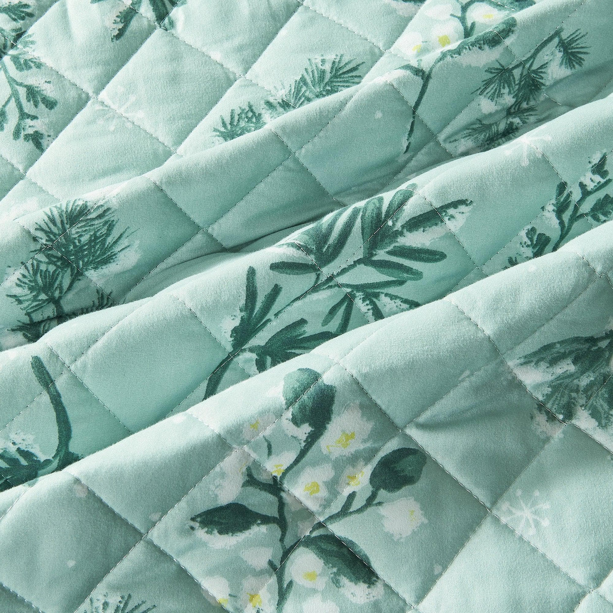 Snowy Botanical Quilt Set - Mariela Collection-Quilts & Comforters-Parc Decor