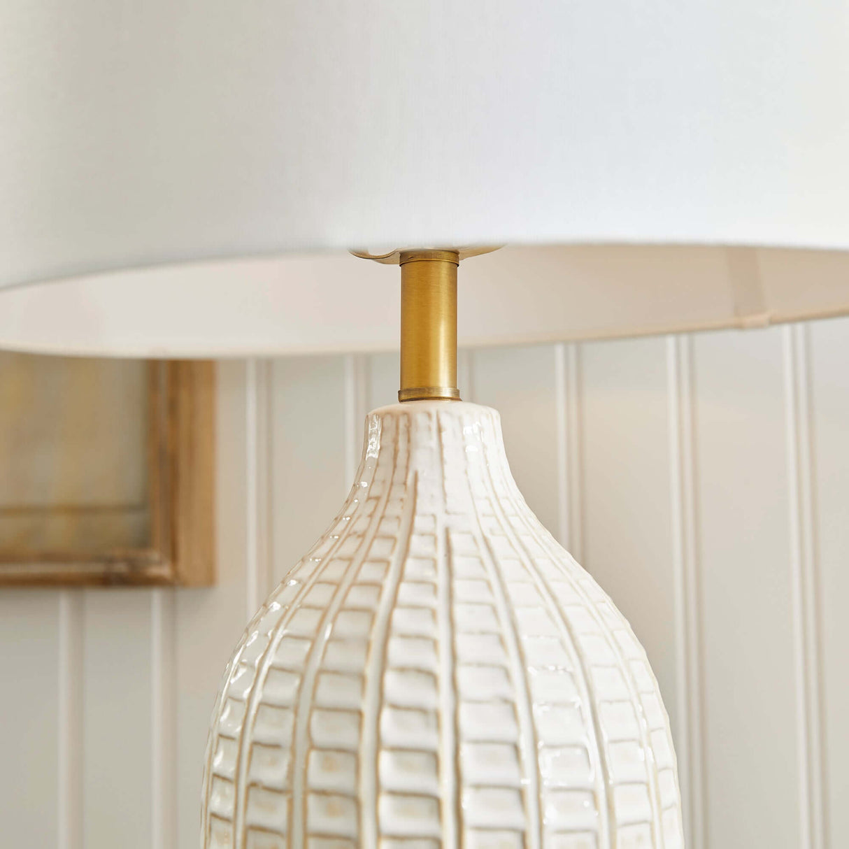 Textured Vintage Ceramic Table Lamp in White Glaze-table lamp-Parc Decor