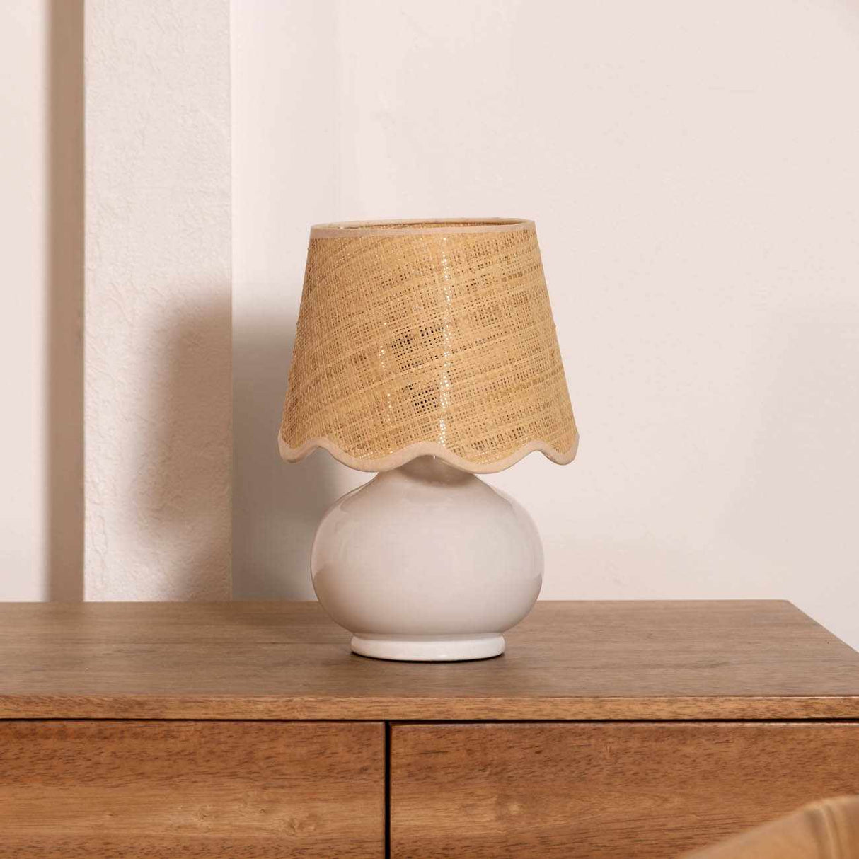 Theisseil Beige Table Lamp-Lighting-Parc Decor