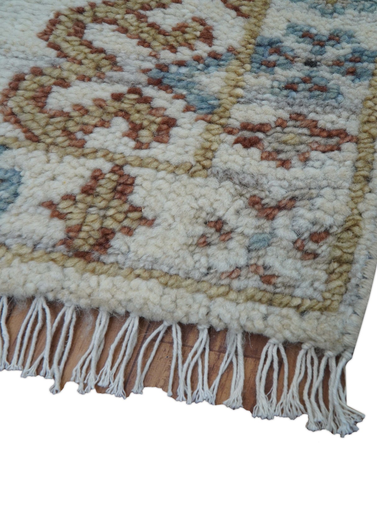 Traditional Design Ivory Hand knotted 2x3 Wool Area Rug