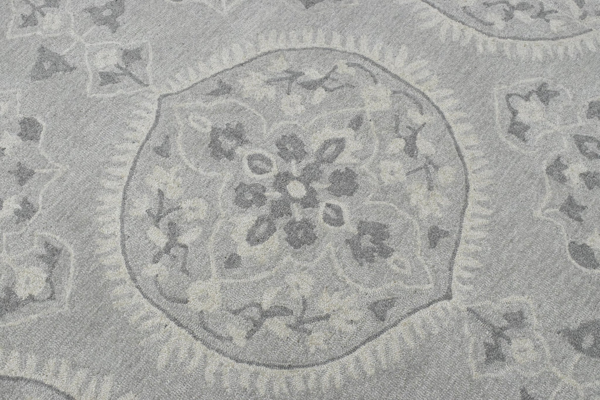 Traditional Silver and Gray Hand Tufted 5x8 Wool Area Rug