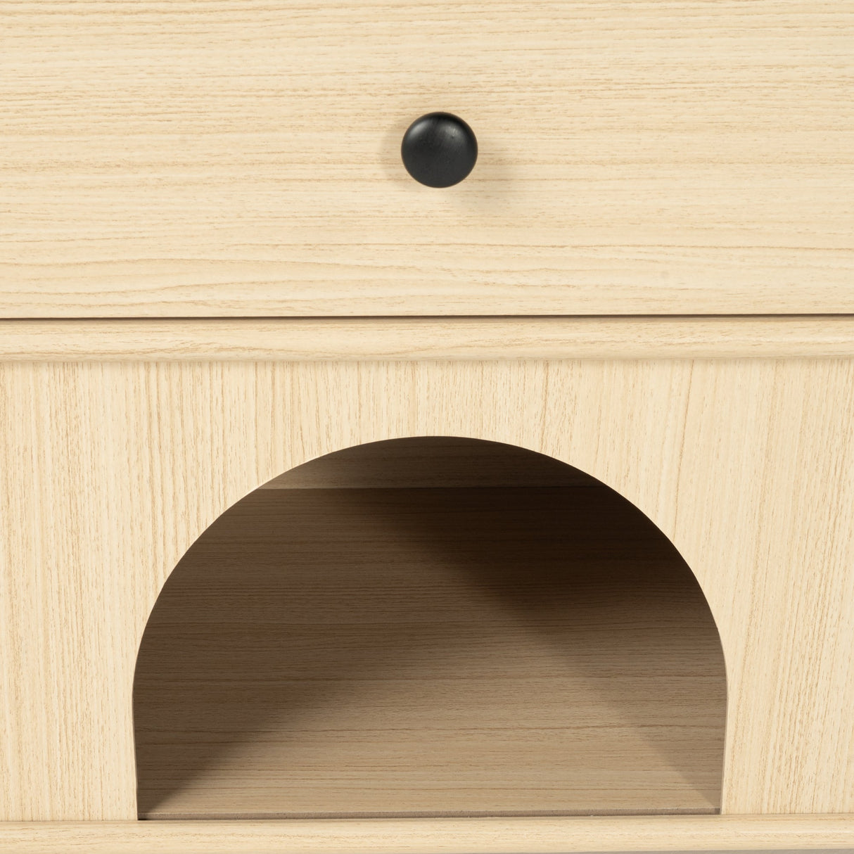 Travis Modern Natural 22-inch Side Table with Pet-Friendly Nook-边桌-Parc Decor