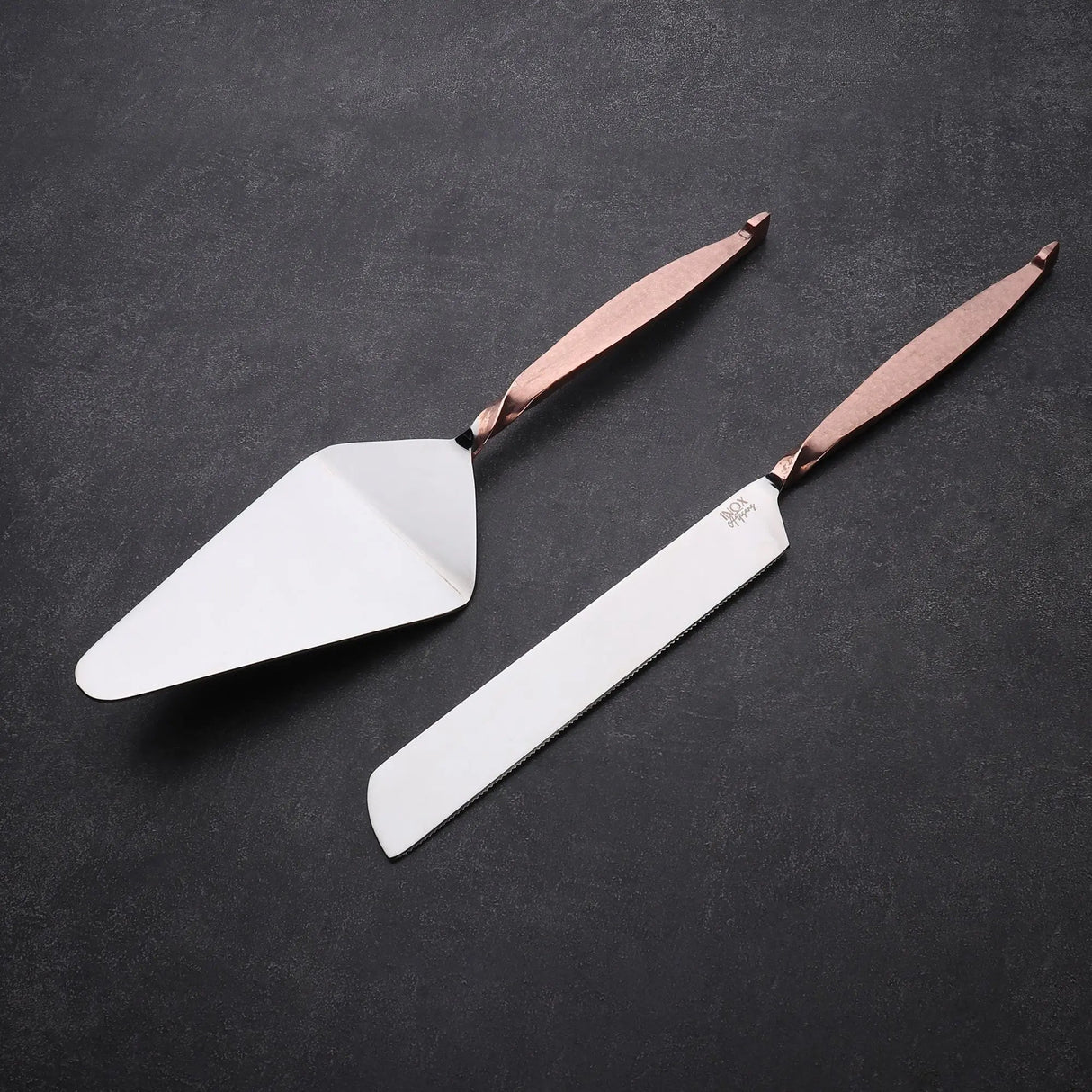 TWISTED URBAN CAKE SERVING 2 PC. SET-CAKE SERVER-Parc Decor