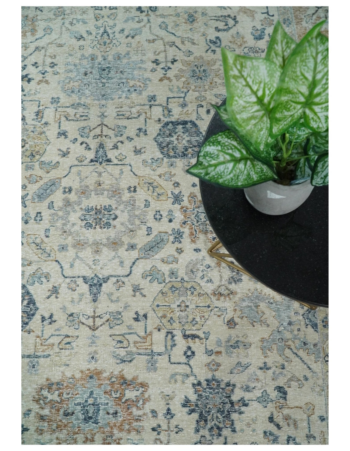 Vintage Style Ivory and Rust 8x10 Traditional Textured Low Pile Wool Rug
