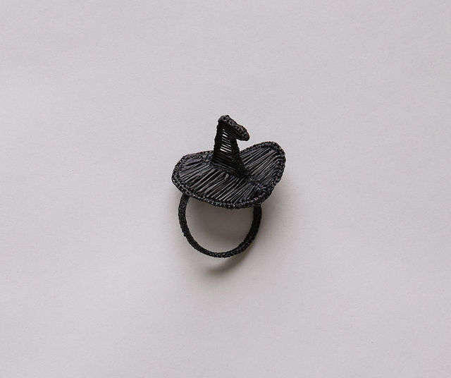 Witch Hat Napkin Ring – Handmade Halloween Table Decor – Black Woven Boho Napkin Holder – Spooky Fall Party Accent – Hostess Gift Idea-Napkins-Parc Decor