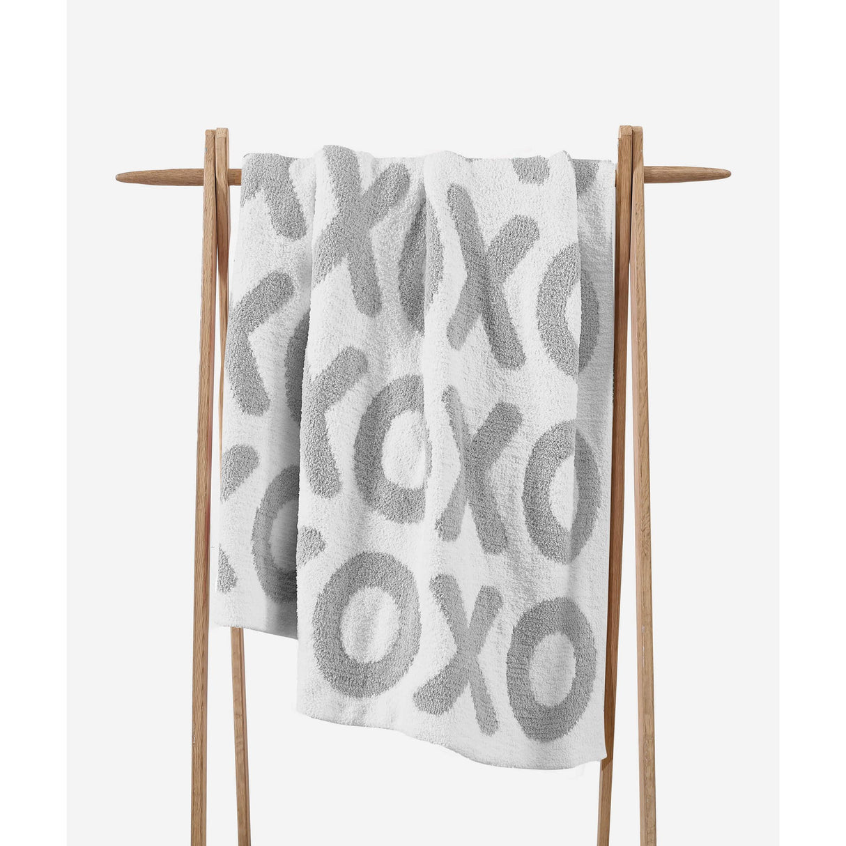 XOXO Throw