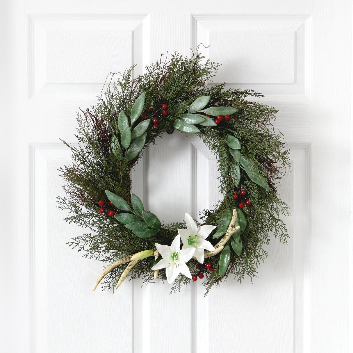20” Cedar, Antlers, Lily and Ruscus with Berries Artificial Wreath-Wreath-Parc Decor