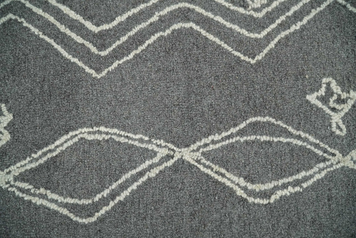 2x4 Gray and White Tribal Hand Hooked Textured Loop Area Rug | TRIB2-Area Rug-Parc Decor