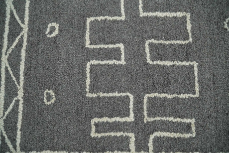2x4 Gray and White Tribal Hand Tufted Textured Loop Area Rug