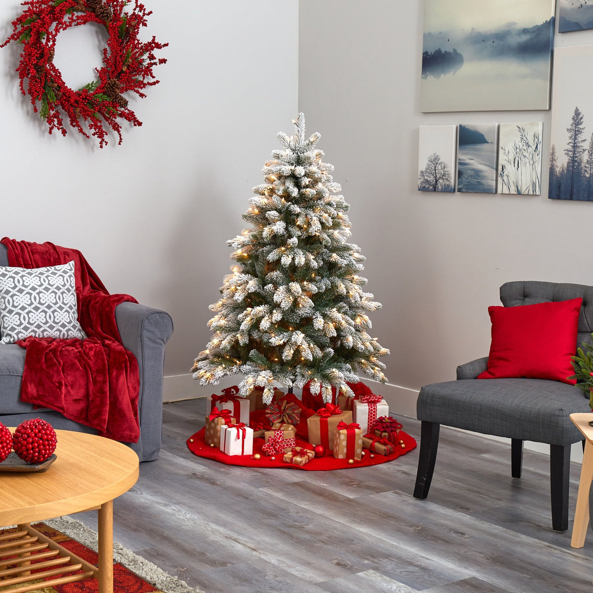 5’ Flocked South Carolina Spruce Artificial Christmas Tree with 300 Clear Lights and 621 Bendable Branches-Christmas Tree-Parc Decor