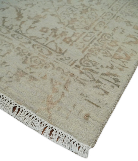 5x7 Fine Hand Knotted Beige and Brown Traditional Style Antique Wool and Silk Rug