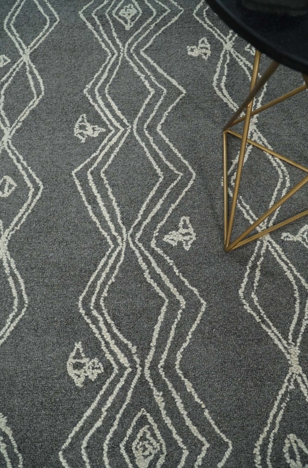 5x8 Gray and White Tribal Hand Hooked Textured Loop Area Rug | TRIB1-Area Rug-Parc Decor