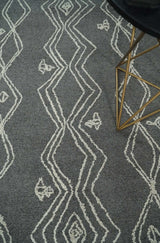 5x8 Gray and White Tribal Hand Hooked Textured Loop Area Rug | TRIB1-Area Rug-Parc Decor
