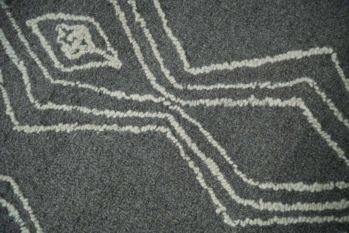 5x8 Gray and White Tribal Hand Hooked Textured Loop Area Rug | TRIB1-Area Rug-Parc Decor