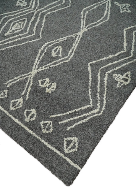 5x8 Gray and White Tribal Hand Tufted Textured Loop Area Rug