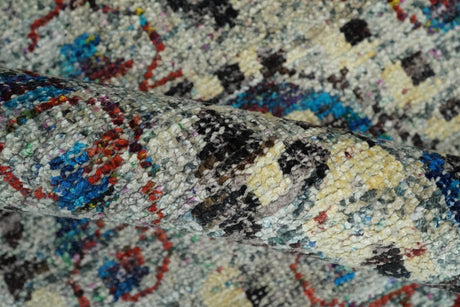 5x8 Hand Knotted Persian Style Ivory And Silver Recycled Silk Area Rug