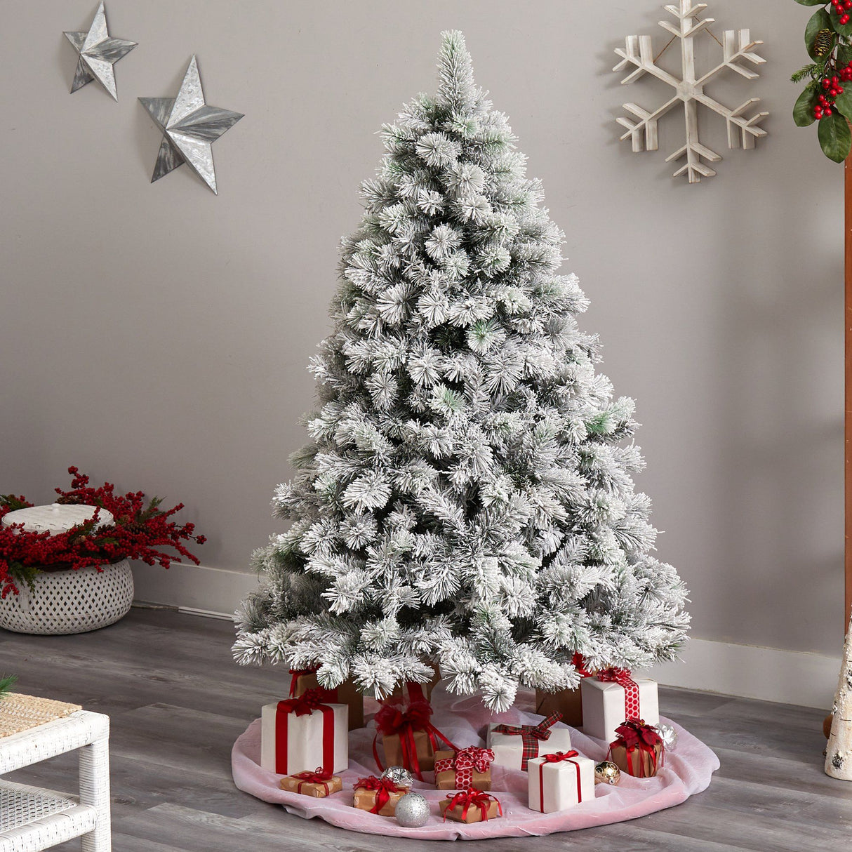 6’ Flocked Oregon Pine Artificial Christmas Tree with 300 Clear Lights and 551 Bendable Branches-Christmas Tree-Parc Decor