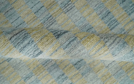 8x10 Hand Made Modern Stripes Camel and Silver Blended Wool Flatwoven Area Rug