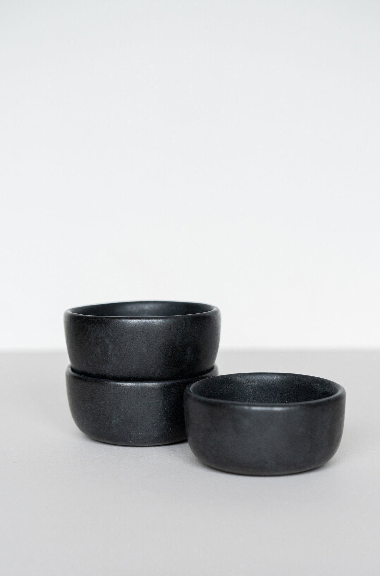 Black Matte Stoneware Pinch Bowl-Parc Decor