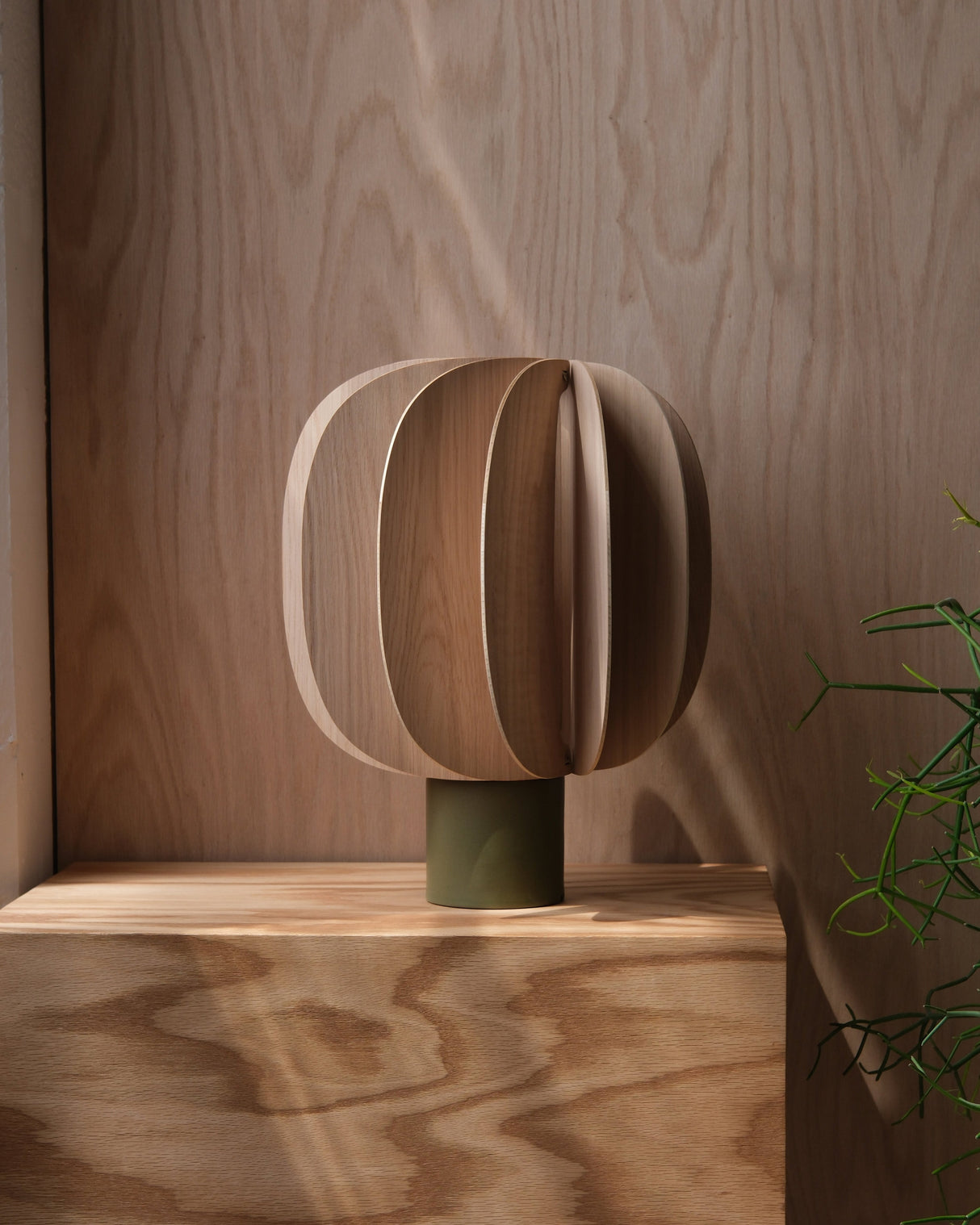 Fin Table Lamp